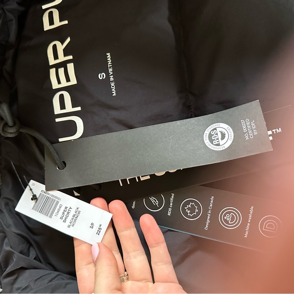 Aritzia super puff jacket - Picture 6 of 6